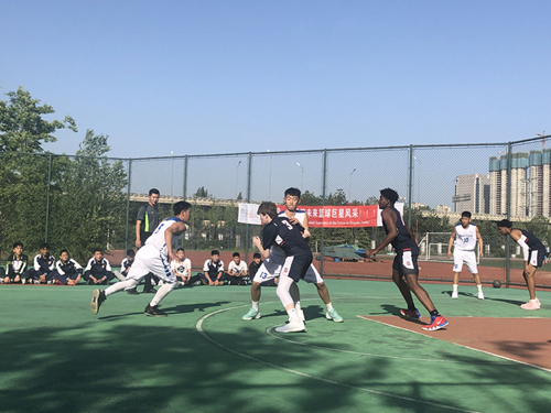  国际篮球友谊赛促进文化交流