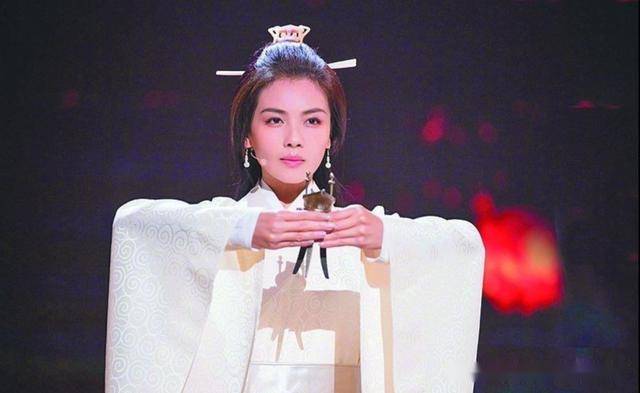  电竞女将巾帼不让，女子赛表现抢眼