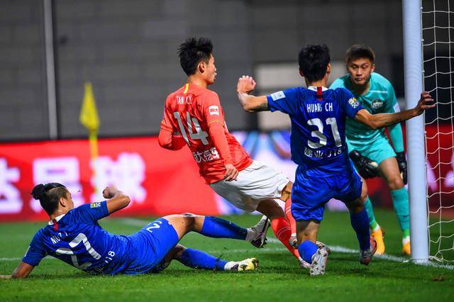  青训小将崛起，替补登场绝杀对手