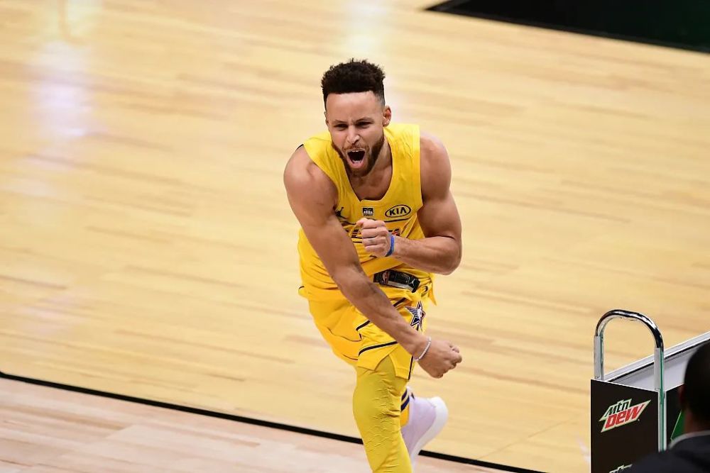  全明星周末欢乐多，技巧挑战展现球星风采