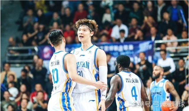  王哲林双二十加冕福建擒下南京同曦