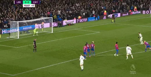  英超黑马逆袭登顶，传统豪强面临挑战  