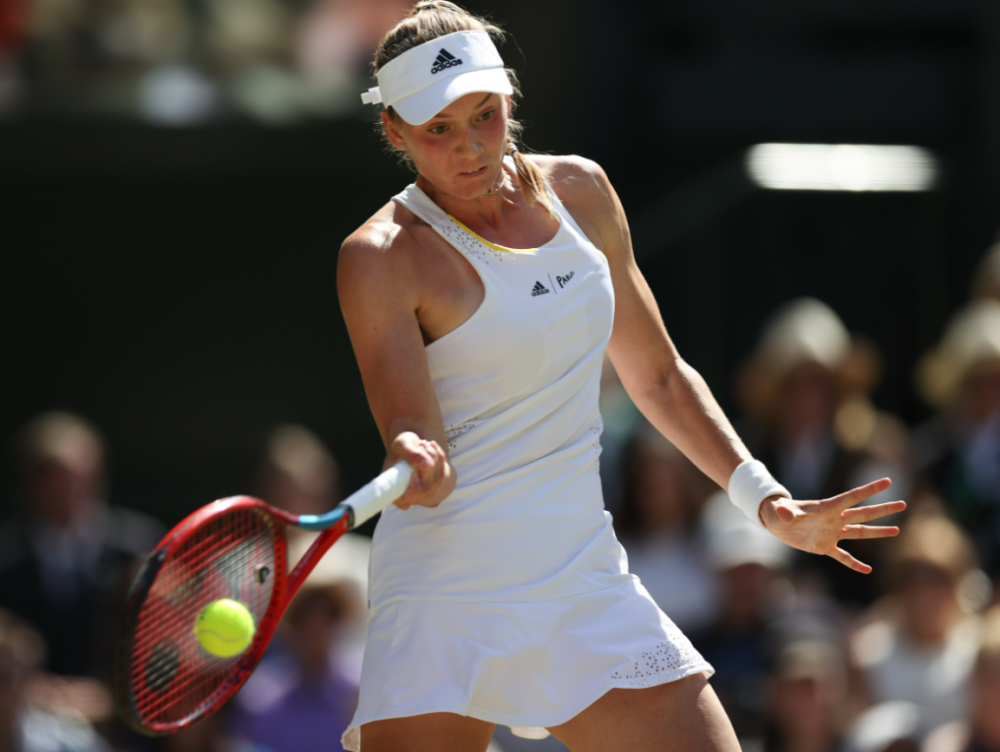  莱巴金娜温网夺冠书写新传奇